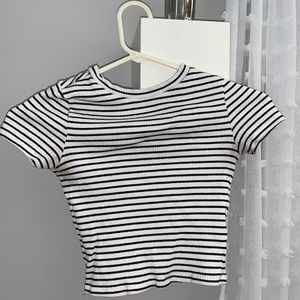 STRIPED CROP TOP
